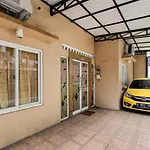 Oyo 92459 Cahyo Kost 2
