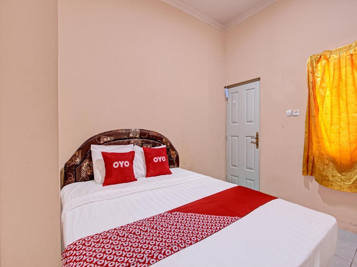 Oyo 92459 Cahyo Kost 2 2*